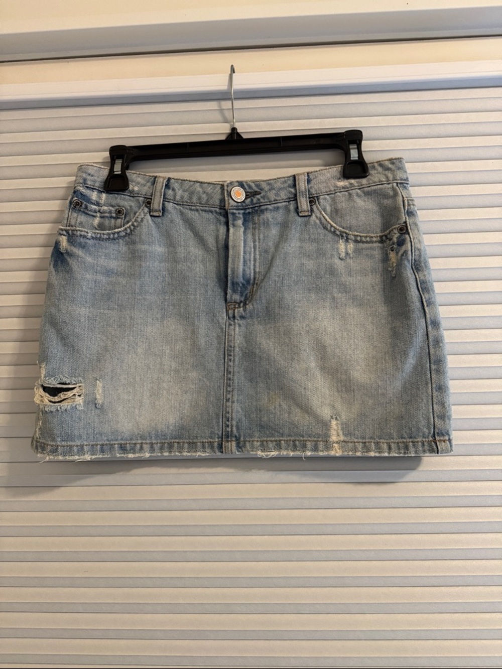 American Eagle Outfitters Light Blue Distressed Denim Mini Skirt